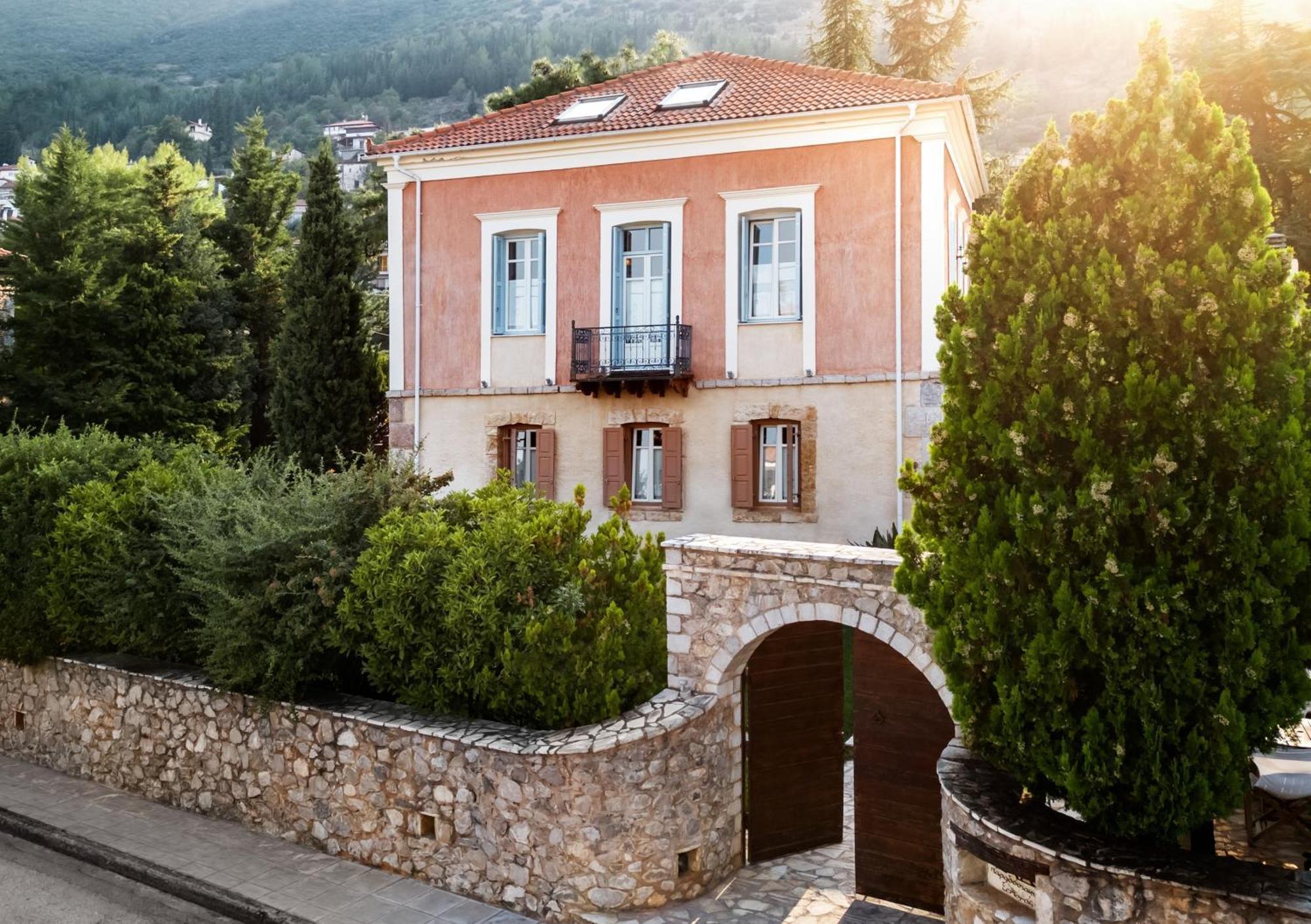 Hotel Archontiko Parnassus Dadi Amfiklia Exteriér fotografie